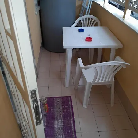 Lusy House